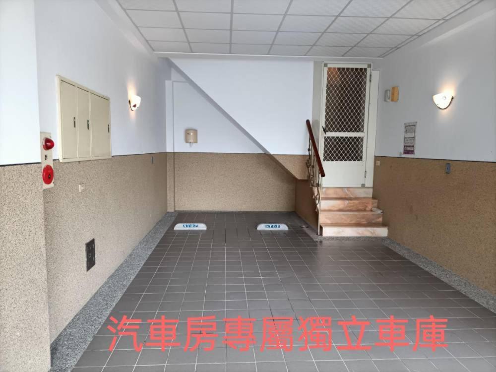 Motel 御花園商務旅舘虎尾舘-金花園汽車旅舘066 Huwei Exteriér fotografie